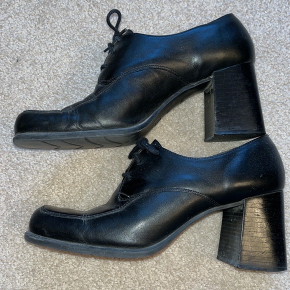 Square toed shoe - Picture 2 of 5